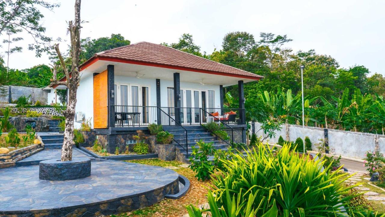 House Of Belasun Pelabuhan Ratu Esterno foto